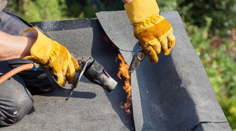 Expert Emergency Roof Repairs services in Chouteau, OK